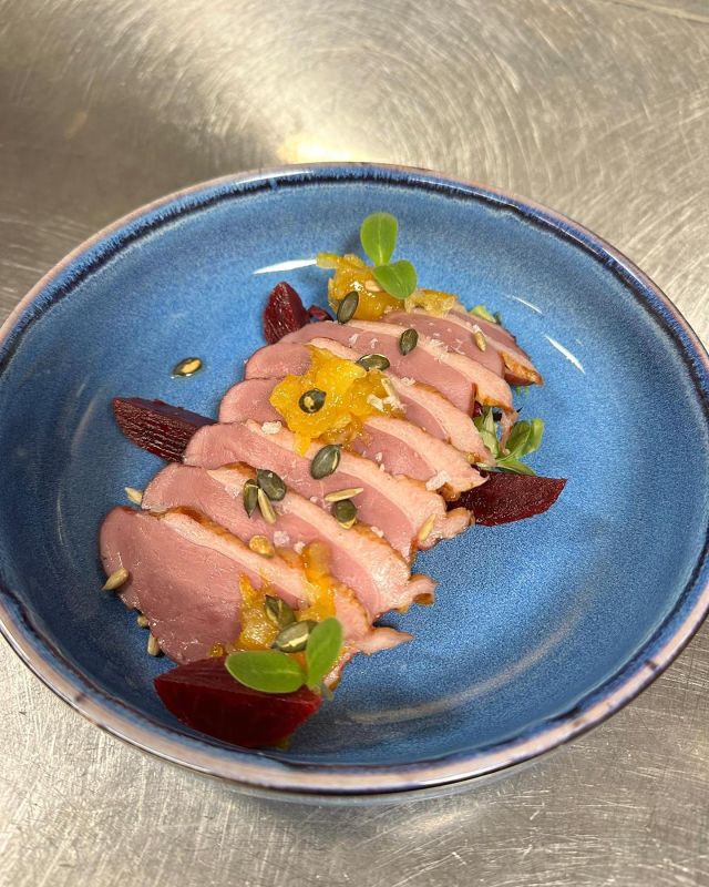 Nieuw seizoen betekend een nieuwe kaart & dus nieuwe gerechten! 🍁✨ 

➡️ SWIPE voor deze overheerlijke impressie. 

1. Gerookte eendenborst met een sinaasappelcompote 
2. Wild combi van hert en zwijn 
3. Iberico steak 
4. Ravioli met bospaddenstoel in truffel roomsaus 
5. De Dame Blanche 2.0

Zien we jou snel? 🤩 

#dinereninfriesland #diner #workum #nieuwekaart